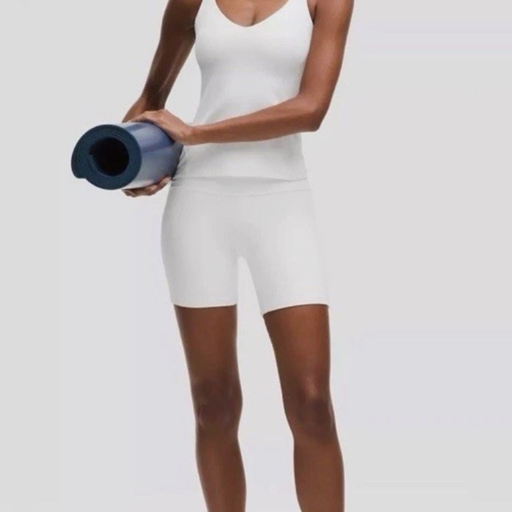 Lululemon Yoga Align Waist Length Tank Top Size 2 White Light Support NWT - Picture 3 of 8